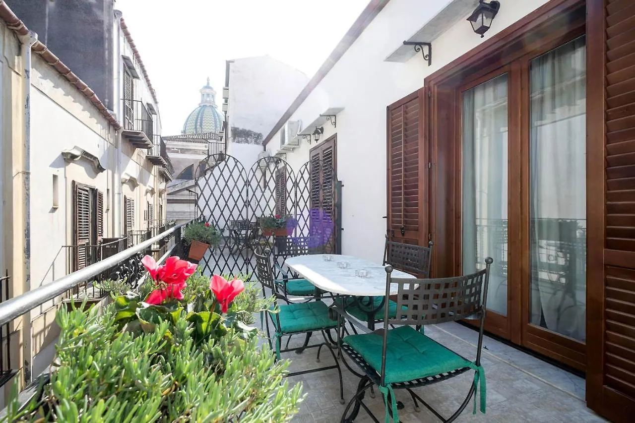 Penthouse Luxury Quattro Canti Palermo 0*,  Italia